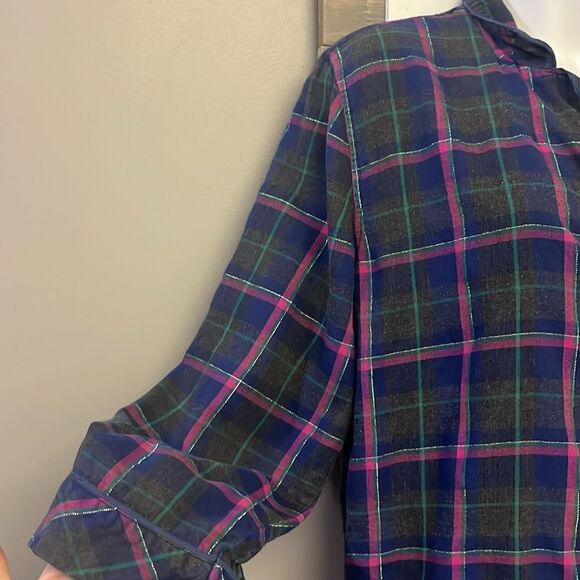 Victoria’s Secret Blue Plaid Two Piece Pajama Set- Button Down Pull-On-Med Short - Picture 7 of 16